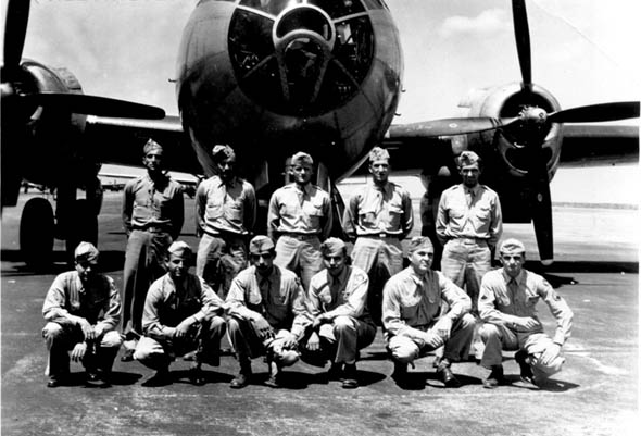 Walter Patykula and crew members of the B-29 "Rosalia Rocket". Image source https://freepages.rootsweb.com/~trenton/genealogy/Patykula/CrewPic.htm